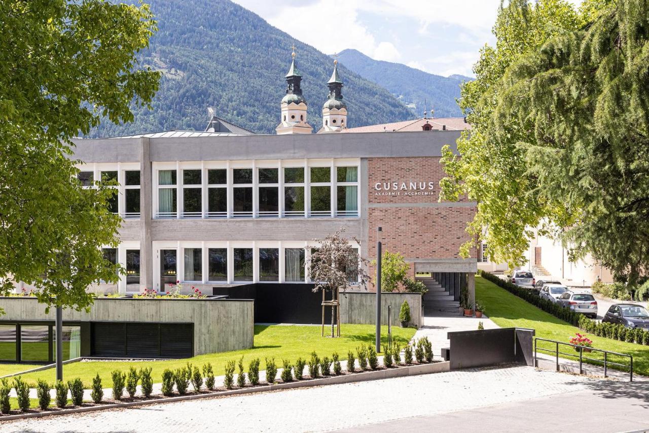 Cusanus Akademie - Accademia Cusanus Bressanone Eksteriør billede