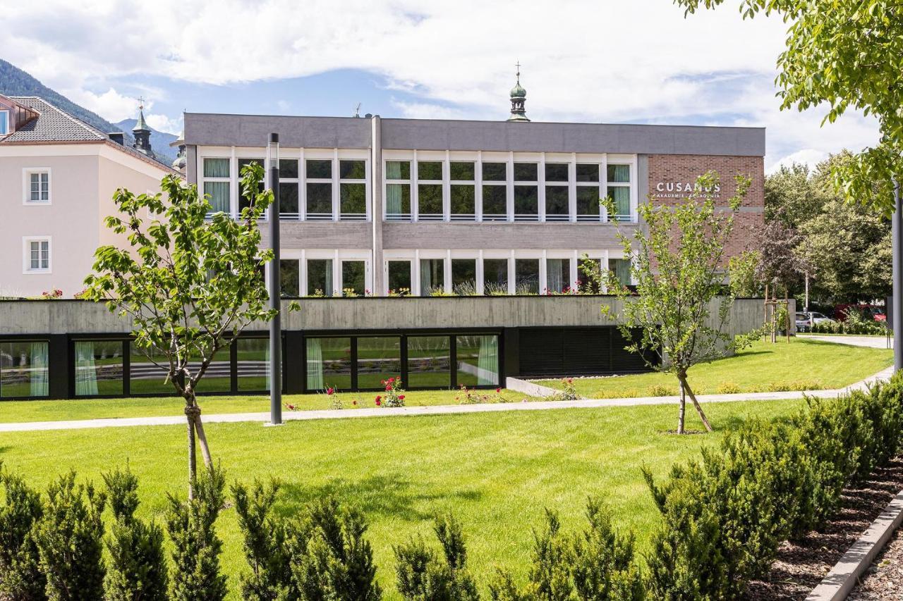Cusanus Akademie - Accademia Cusanus Bressanone Eksteriør billede